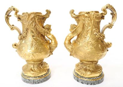 null VERY BEAUTIFUL PAIR OF EAGGERS with a handle in chiselled gilt bronze with decoration...