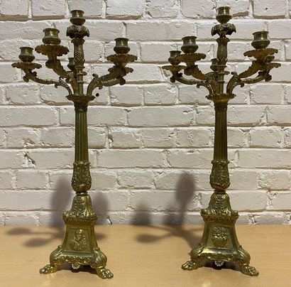 null PAIR OF CHURCH CANDELABRES in chiselled gilt bronze with 6 arms of lights. Fluted...