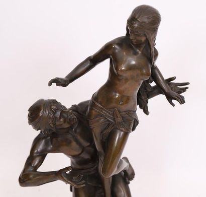 null GROUPE EN BRONZE "COUPLE A L'ANTIQUE" DE Edouard DROUOT (1859-1945) 

En bronze...