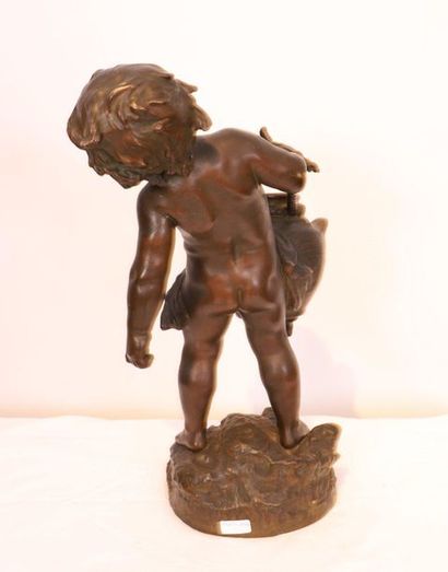 null BRONZE "PUTTO A LA CRUCHE PERCEE" DE Auguste MOREAU (1834-1917)

En bronze patiné...