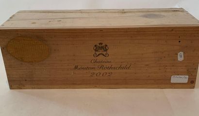 null 1 MAGNUM "CHÂTEAU MOUTON ROTHSCHILD - 2002

Original closed wooden box