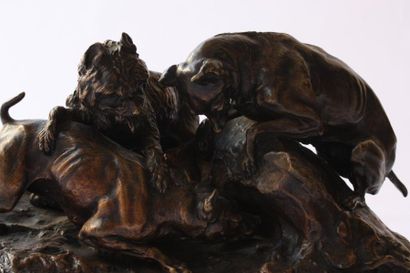 PIERRE JULES MENES (1810-1839) Trois chiens au terrier Epreuve en bronze à patine...