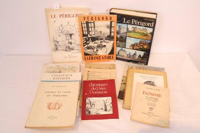 null Lot de 12 volumes sur le Périgord dont 

- JEAN MAUBOURGUET, CHOSES ET GENS...