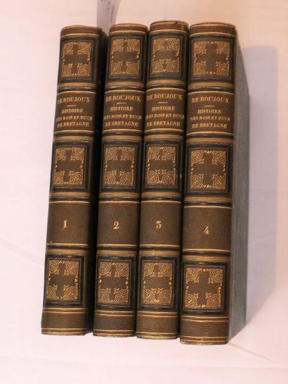 null M. de ROUJOUX, HISTOIRE DES ROIS ET DES DUCS DE BRETAGNE, Paris, 1839, 4 vol...