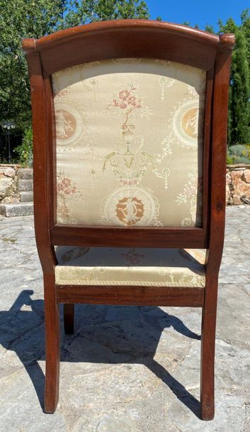null MAHOGANY LACROSSE CHAIR 

Restoration period - 1st half of the 19th century...