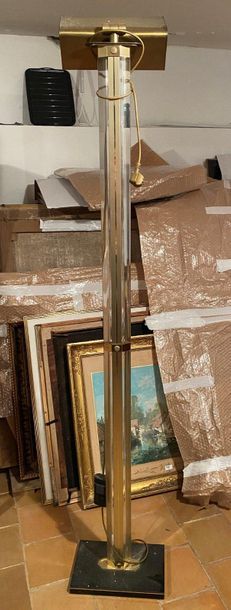 null METAL HALOGEN LAMP

H :179 cm