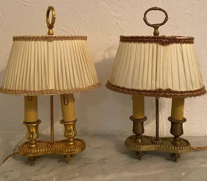 null PLEANT PAIR OF SMALL LAMPS BOUILLOTTE - With two light arms in gilt bronze -...