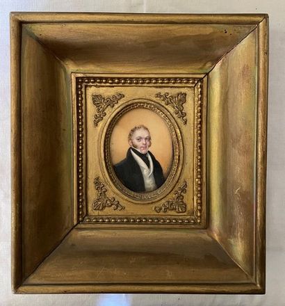 null PORTRAIT OF A QUALITY MAN - Miniature - 

Circa 1840

H: 10 x W: 8 cm