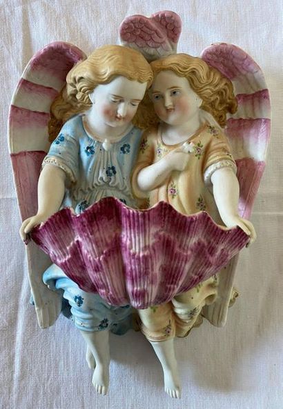 null BENITIER AUX DEUX ANGES - In polychrome biscuit - Period 1900 

H: 26 cm