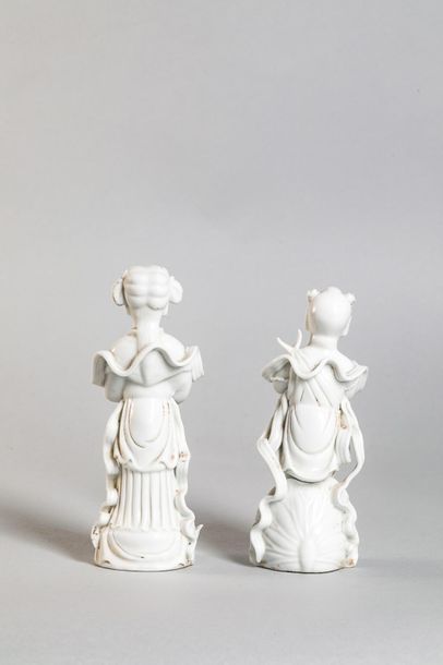 null Pair of Dehua white porcelain adoring. Fujian province. China. Qing dynasty....