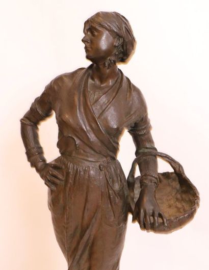 null Ernest Charles GUILBERT (1848-?)

BRONZE "PEASANT GIRL WITH BASKET"

In patinated...