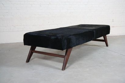 null PIERRE JEANNERET (1896-1967)

Day Bed by Pierre Jeanneret (1896-1967) 

Resting...