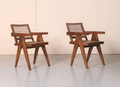 null Pierre JEANNERET (1896-1967)

Set of two armchairs says "office cane chairs".

In...