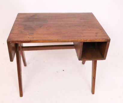 null PIERRE JEANNERET (1896-1967)

Small solid teak desk, with a rectangular top,...