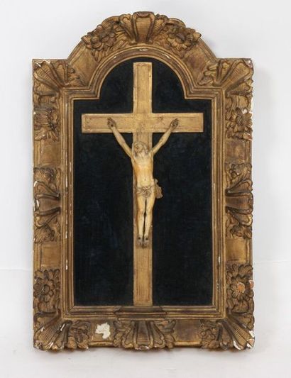null TWO CRUXIFIX XIXth

In bone and wood, in gilded wooden frames .

Condition of...