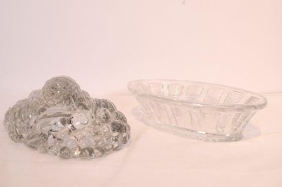 null BELLE COUPE COUVERTE EN CRISTAL MOULE DE BACCARAT.

Le couvercle à décor de...