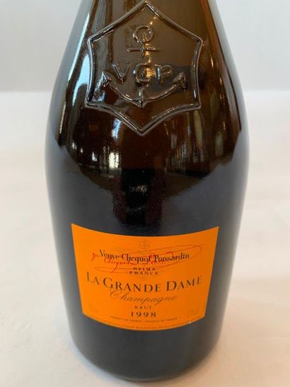 null 1 BTE "VEUVE CLIQUOT" LA GRANDE DAME 1998

Champagne