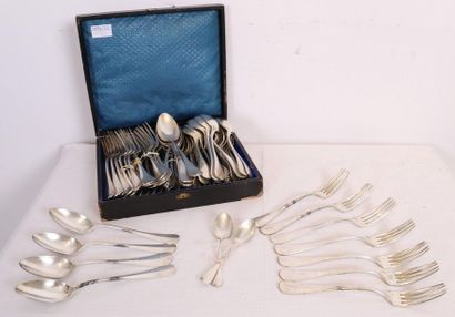 null CUTLERY SET MODEL UNIPLAT IN SILVER PLATED METAL

Includes 28 Forks and 34 Spoons,...