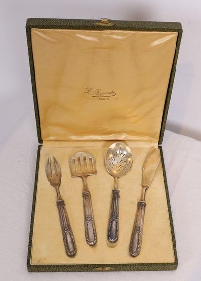 null 12 CAKE FORKS WITH LAUREL DECORATION, A CANDY SET AND 12 SILVER METAL TEASPOONS

2...