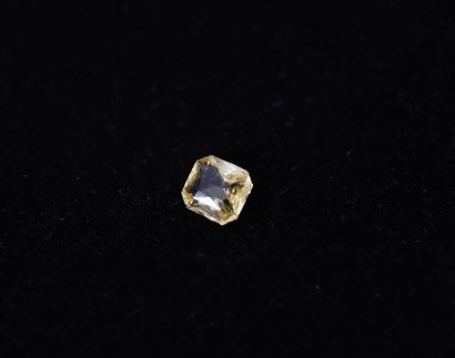 null Important Yellow Sapphire

Rectangular sapphire, cut-faceted, weighing 4.87...