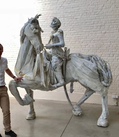 SIDDHARTA KARARWAL EXCEPTIONNELLE SCULPTURE MONUMENTALE "HANGOVER MAN" 2012 DE SIDDHARTA...