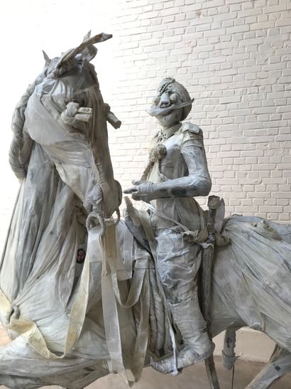 SIDDHARTA KARARWAL EXCEPTIONNELLE SCULPTURE MONUMENTALE "HANGOVER MAN" 2012 DE SIDDHARTA...