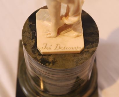 Joe DESCOMPS VERY BEAUTIFUL "DANCING" IVORY SCULPTURE BY Joe DESCOMPS (1869-1950)

Signed...