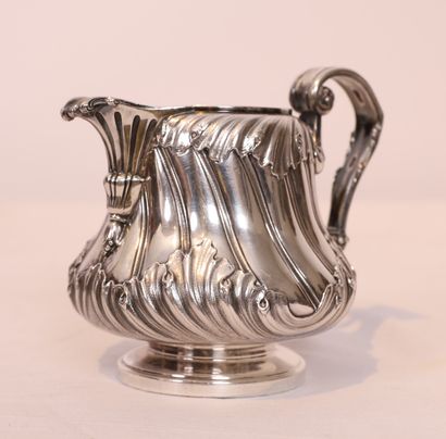 ODIOT VERY NICE SILVER THE-CAFE SERVICE FROM THE ODIOT HOUSE INCLUDING : 

A samovar,...