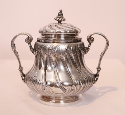 ODIOT VERY NICE SILVER THE-CAFE SERVICE FROM THE ODIOT HOUSE INCLUDING : 

A samovar,...