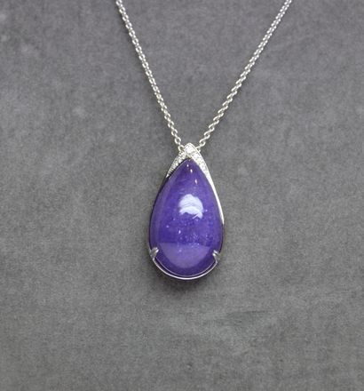 null Pendentif or blanc centré d'une importante Tanzanite NATURELLE goutte cabochon...