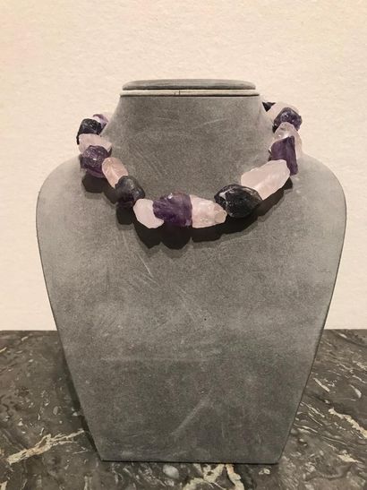 NECKLACE IN CRYSTAL OF ROCK AND AMETHYST

Necklace...