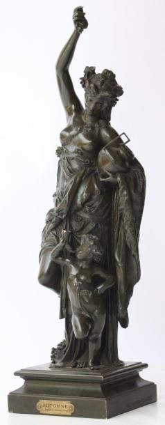 Albert Ernest CARRIER-BELLEUSE (Aivisy-le-Château 1824-Sèvres 1887) L'Automne. Bronze...