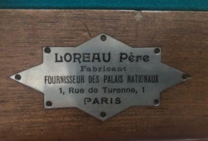 null FRENCH MAHOGANY BILLIARD TABLE BY LOREAU PÈRE

Plaque in star "Loreau Père Manufacturer...