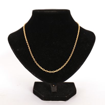GOLD CHAIN WITH FORÇAT LINK 
L : 52 cm 
Weight...