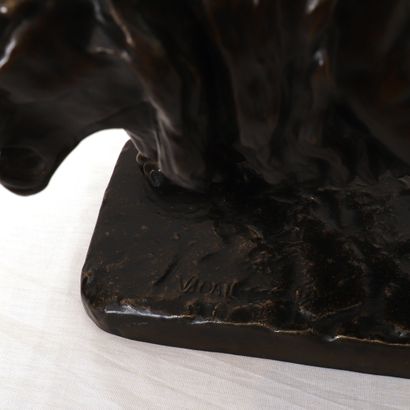 null BRONZE "KING OF ANIMALS" by VIDAL (XIXth)

Bronze with black patina

Signed...