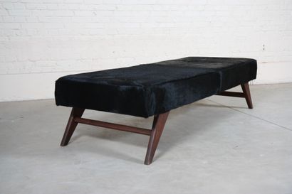 null PIERRE JEANNERET (1896-1967) 

Day Bed" by Pierre Jeanneret (1896-1967) 

Bed...