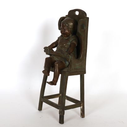  AMUSANT SUJET AU "BÉBÉ QUI A FAIM" de Léopold STEINER (1853-1899) 
Bronze à patine...
