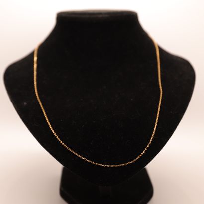 FINE CHAIN IN YELLOW GOLD

L : 54 cm

Weight...