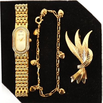 null LOT OF GOLD PLATED JEWELRY comprising

-a lady's watch Quantième

-a brooch...