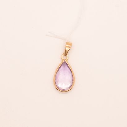 YELLOW GOLD PENDANT WITH A PINK STONE

Pb...