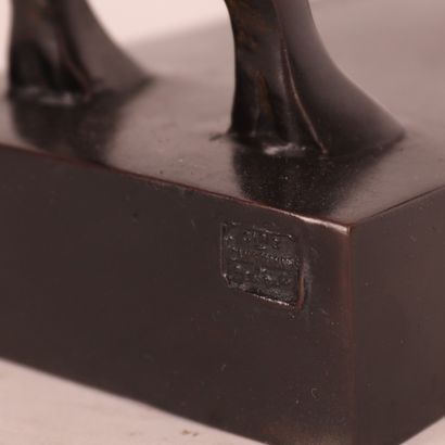 null SCULPTURE "GRAND CERF" de François POMPON (1855-1933)

Bronze à patine noire

Signé...