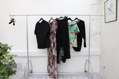 null Lot of 5 clothes including:

-black top, Devernois

-long dress with flowers

-black...