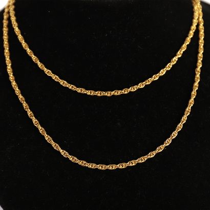 NECKLACE WITH TWISTED MESH IN YELLOW GOLD...