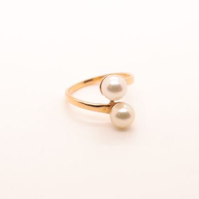 RING WITH PEARLS 