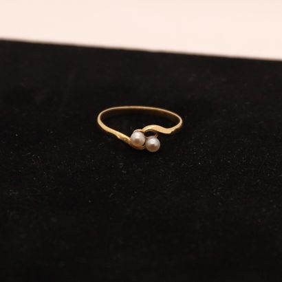 null RING WITH SMALL PEARLS "YOU AND ME" IN YELLOW GOLD

Tdd : 57; diam pearls :...