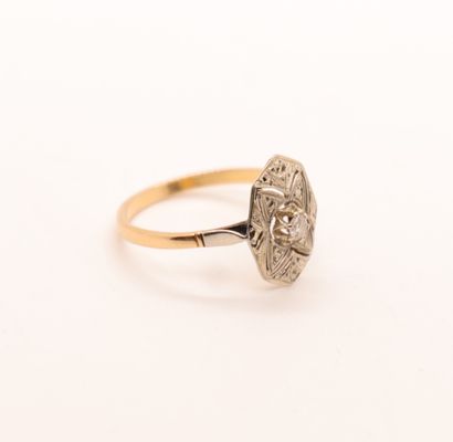 YELLOW GOLD AND WHITE GOLD RING IN OCTAGON

Decorated...