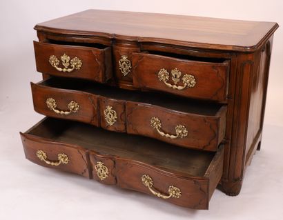 null VERY NICE CHEST OF DRAWERS LOUIS XV LYONNAISE OF FORM CROSSBOW OF CASTLE
Of...