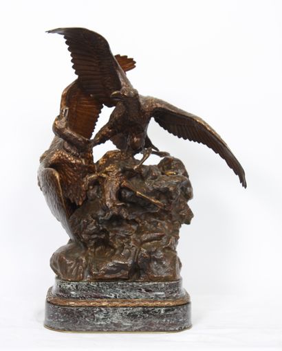 Ch. Fratin GROUPE EN BRONZE "AIGLE ET VAUTOUR AU CHAMOIS" de Christophe FRATIN (1801-1864)
Bronze...