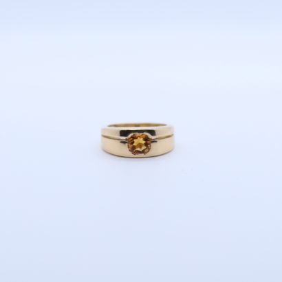 null YELLOW GOLD RING WITH A CITRINE IN A CLOSED SETTING
Tdd : 53
Pb : 6,2 grs