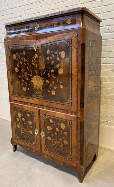 null VERY BEAUTIFUL SECRETARY IN FLOWER MARQUETRY LOUIS XV in the taste of ROUSSEL
In...